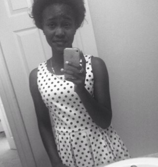 Heyy, this will be your girl Zybria FOLLOW me until it turns BLUE. #SODMG