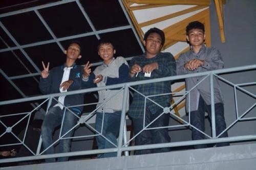 Grunge86'15|Follow twitter @kevin_arytm
