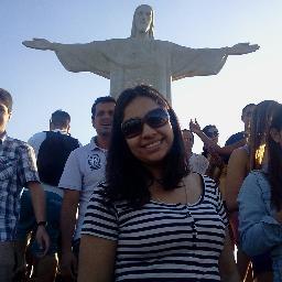 Capixaba que vive no estado do Rio há alguns anos, jovem, geminiana, graduanda em Estudos Culturais e Mídia, trainee em mídias sociais e muitas coisas mais. :)