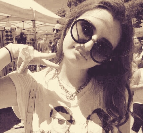 I am a huge supporter of Rebecca Black. She's amazing, sweet, talented, and just amazing! I love her! Rebecca messaged me 1x