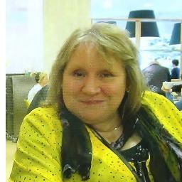 Farmers wife, Mum  Mother in law and Grandma, loves laughing, tennis, football and family,