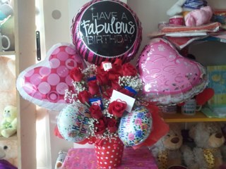 Arreglos florales, decoración de eventos, peluches, globos, detalles y más. Entregas a domicilio. Empresa 100% Panameña. 
Sucursal Aguadulce