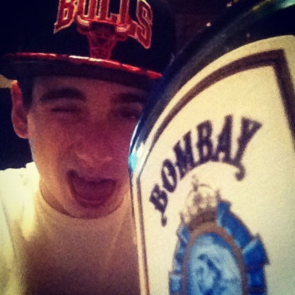 Instagram : NickyCapps