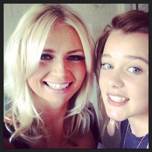 carlywarly28's profile picture. 