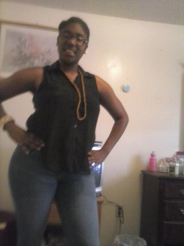 I'm 19 Beautiful 3 year old daughter Intelligent Hardworking In Loved My Heart Taken By da Best Boyfriend Ever!!!!