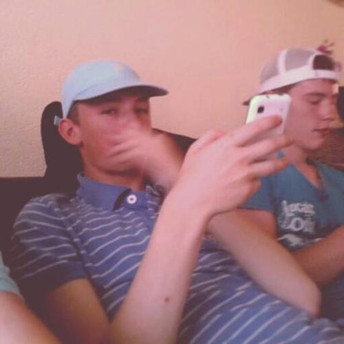 French/Dutch 
insta: Loeteille
OCD Moosh&Twist, Logic, Fortune Family, Hoodie Allen, and al these underatted rappers. :)