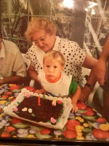 alex91flores's profile picture. amante del futbol, del CD Castellon y el Real Madrid.