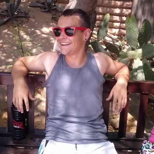Estudiante y amante del deporte.