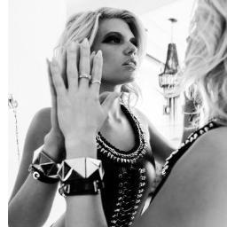 FAN WEBSITE THE ONLY OFFICIAL ONE  http://t.co/hGGw2HteR4  chanelbookinginfo@gmail.com