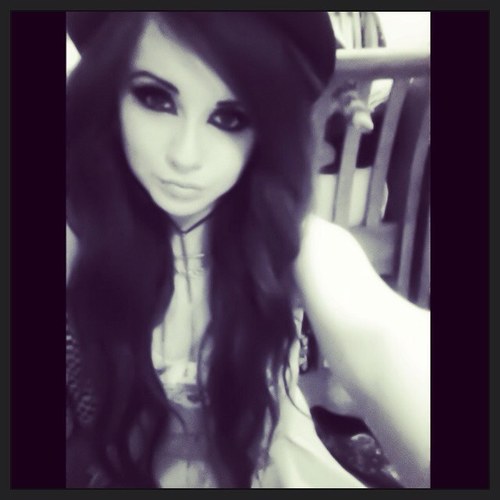 example/faithless/nero/modestep/skrillex/muse/arctic monkeys.. instagram;alannahsherwin.