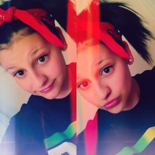 Lizzyy | 16 yrs old | Florida | #TeamMindless | #DGIT | kik & instagram - shinxx_babyy