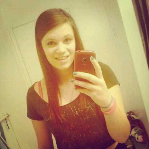 Emma,16,Canadian.
Taekwondo.#Haler #Directioner.

Tumblr -http://t.co/PoPXWSqYlJ