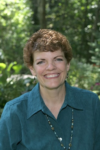 Lynn is a psychotherapist and school social worker who has a passion for supporting others on their journey to wellness.