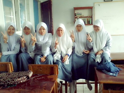 HusnulHotimah,PeniNopiana,RahmaAmeliaWati,ReniMulyani,RetnoKushariyanti,YolandaAgustyan{} Extraordinary