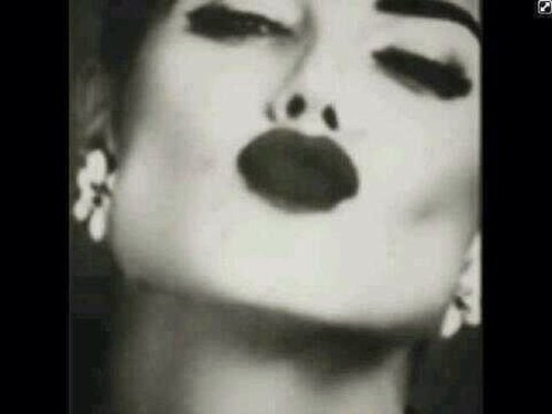 رااح اترك الحساب هذا وبسوي حساب جديد..