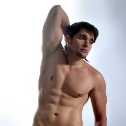 VanDerDijs_Seb's profile picture. Estudiante de ingeniería en informática, amante de los anímales!, me encanta comer y dormir!!