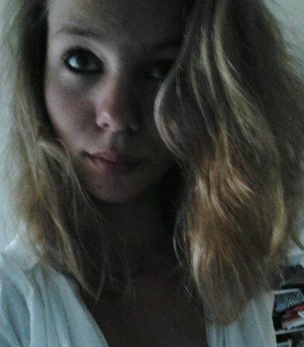 music on , world off'   ♥☎