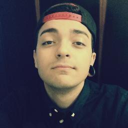 Não sou da altura que me vêem, mas sim da altura que meus olhos podem ver.