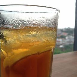 EstehManis_'s profile picture. menyegarkan tenggorokan, temannya makanan yg pedas2, ada di mana-mana di segala level rumah makan