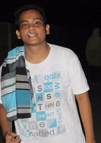 HALA MADRID (y)
madridista sejati ::)
VIZCA BANCILONA (n)