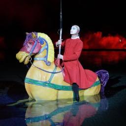 circodeverde's profile picture. シルクドソレイユに魂を売り渡しほぼ15年、年間100ショウくらい見てます。ラスベガスのOシアターは実家、年２回の里帰りが恒例です。フラリと海外までシルクを見に行く日常のつぶやき。I'm a CRAZY fan of Cirque du Soleil. Always traveling to see the shows!