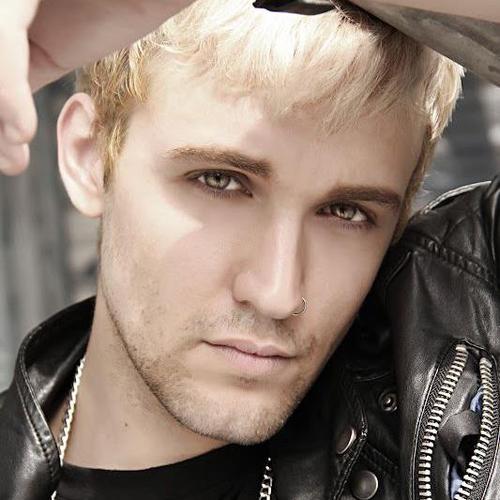 GigisBaleares's profile picture. SER(GIO)
No somos fans,somos una familia.
Con @GioOficialN1 #ALWAYS
               Palma de Mallorca