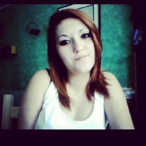 KandPoison's profile picture. Cry/SINGER/Writer/Dreamer/follow back