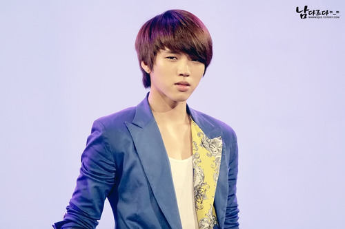 인피니트 남우현 의 패러디 입니다~ 91년 (main vocal,greasy ball of infinite)