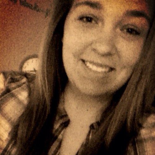 Im country. I dont judge. I love volleyball. I love huntin and fishin. Camping and bonfires. I love trucks and life