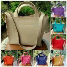 Ready tas berkualitas harga miring(งˆ▽ˆ)ง. |minat mention aja kakak...