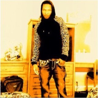 Young Artist Go Buy The Name (Money211)For Info Or Booking Contact Moneyfs0211@gmail.com