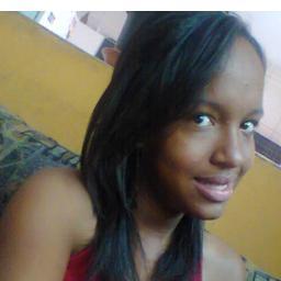 Sou Leegaal.. me achu bonita Rss '.' sou bagunceira Fico bebada de sono. Sou viciada em chocolate. Choro de tanto rir. Me mato de tanta curiosidade. Faço shows