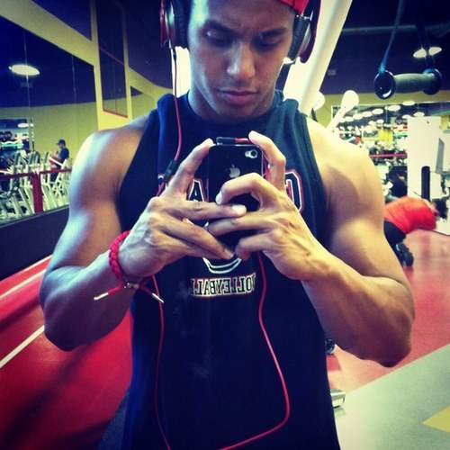 Dream BIGG or go home✈ #GymLife #GettingSwoll #Fitness #Football #teamPOLY