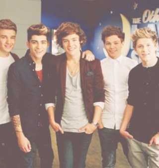 I love one direction,I love play soccer,I love food,I want meet in person a 1D,My Wish is: be Niall's girlfriend:D I'm
 #Directioner #CrazyMofos #Nialler