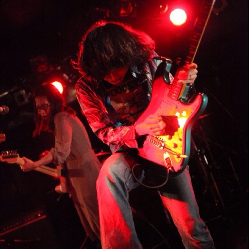 大阪は堺のバンド 'かもしれん'にてギターを弾いてます。 
https://t.co/FHgdcdd7w7…
