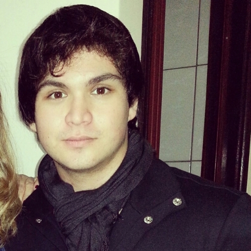 Aproveite cada momento da sua vida ao máximo, passe o maior tempo possível com as pessoas que você ama, torne estes momentos inesquecíveis.