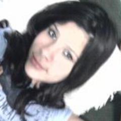 *-*De todos os loucos do mundo eu quis você                                 Porque a sua loucura parece um pouco com a minha *-*