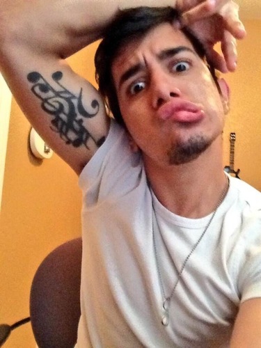 Youtuber| http://t.co/4F7rDuBekP #BoaFriday IG: shanegboa| follow our main accounts: @1dcodyrsimpsonn, @lala_malik & @namesjackie