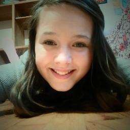 | tumblr addict | wallflower | professional fangirl | Christian | Niall Girl |