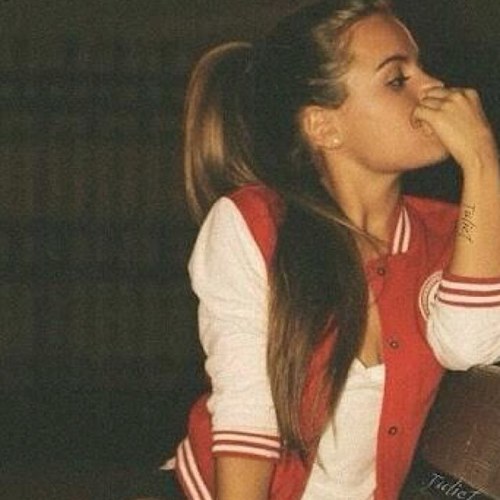 ∞ Ari and Kelsi ∞ 
2 girls loving the summer from 2 different coasts ✌️ we follow back.
