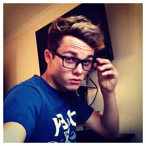 Oliver Garland is just beautiful...he stole my heart♡
