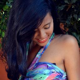 Apaixonada pelo @Luansantana, modelo fotografica, sonhadora e dona do FC @LuanJrPE
