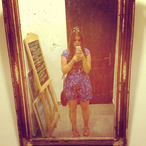 JessicaWells123's profile picture. Jess. I think about everything. Far too much. Oh, and i make nice cakes! ☺