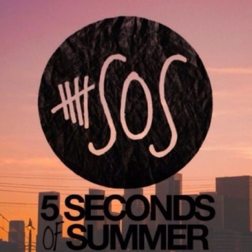 PLEASE SIGN THIS TWITION http://t.co/EQ0PvuJ0b0 LETS DO THIS