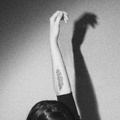 Hey ich bin die Gina. (: 
Ich lebe in meiner eigenen bunten Welt. 
Tattoos, Piercings und Sport - mehr brauch ich nicht um glücklich zu sein. :D