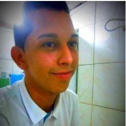 Marginal, pra alguns, e retardado, pra outros!
Os que me entendem poucos e são alucinados e loucos (8)