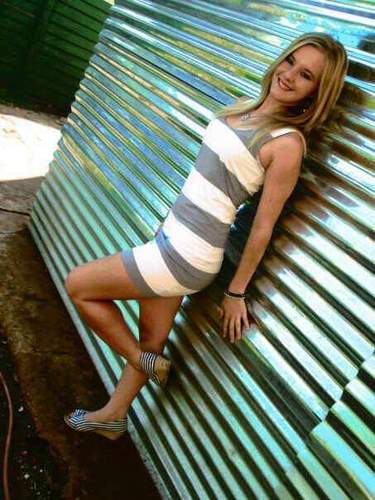 I'm fun and crazy . A GYM fanatic. Not your typical girl , Iove the outdoors,big RuGbY fan and I like to learn new stuff