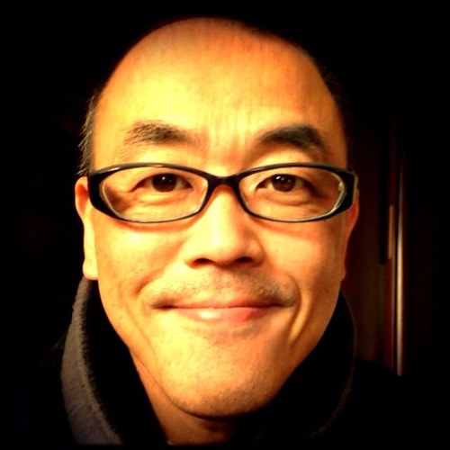 ５7歳。コーヒー、紅茶、ビール、文房具＆鞄好き、ついでに眼鏡も好きです。 パーカーの万年筆を愛用しています。ちょっと走ったら足の付け根がつります。