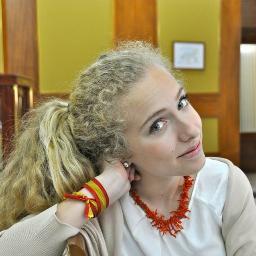 Paulapevi's profile picture. Toda descripción es una limitación