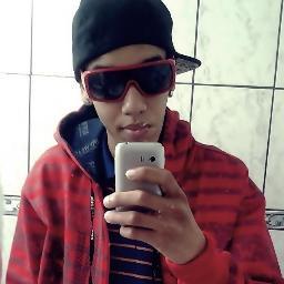 ''Quem sou eu? Sou a alegria de quem me Ama, a tristeza de quem me Odeia e a ocupação de quem me Inveja''
